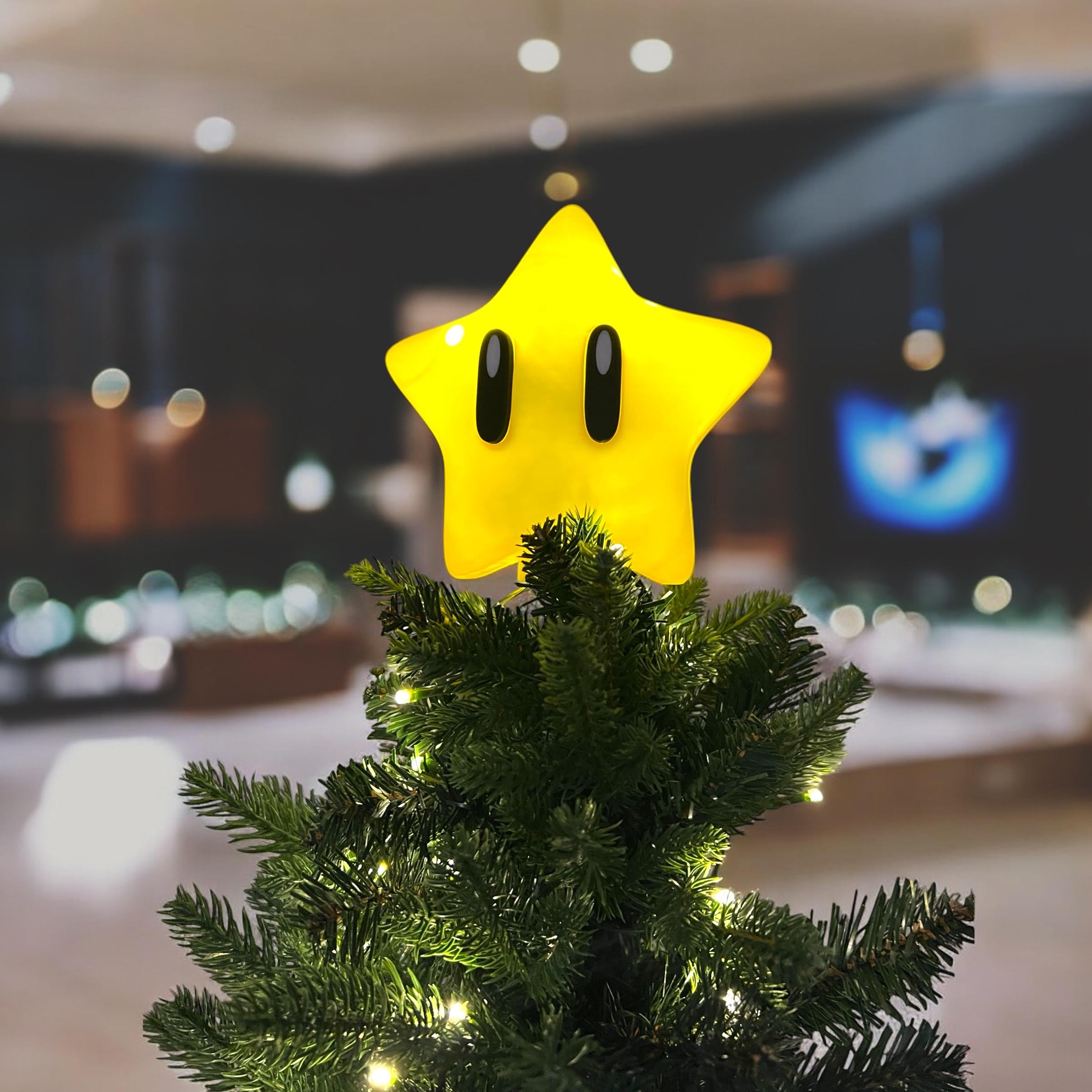 Super Mario-Inspired Power Star Tree Topper & Desk Light – Gamer Holiday Décor