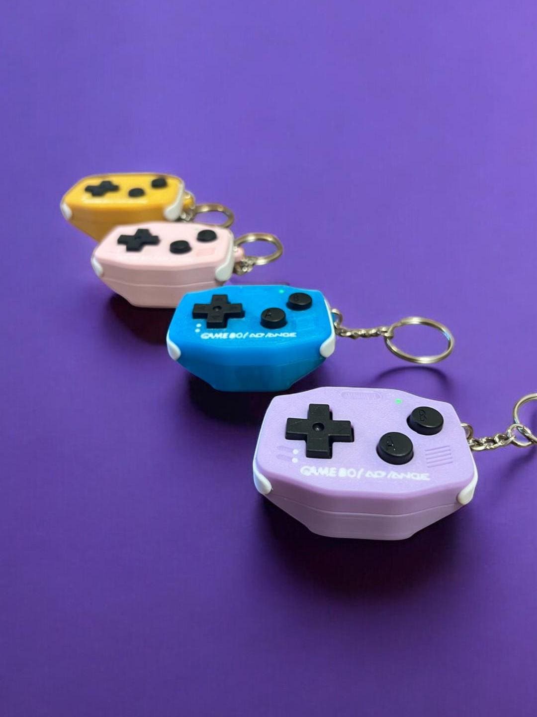 GBA inspired AirTag holder Fidget toy Main image